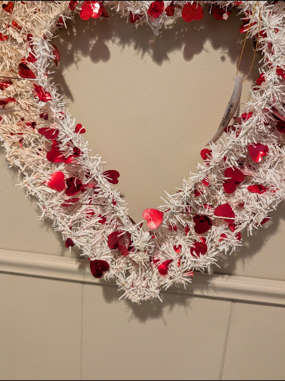 White and Red Heart Holiday Wreath - Home Holiday - Picture 10 of 10